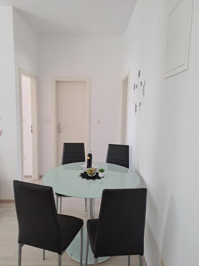 Apartman Tanja Lägenhet Bilice Exteriör bild